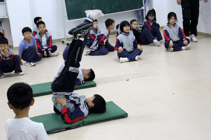 相约春日  共育未来——知源学校二、三年级家长开放日活动圆满落幕