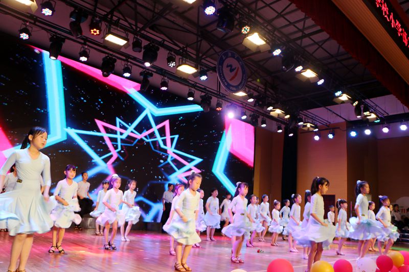 “社”彩缤纷，“团”聚梦想 ——知源学校小学部社团成果展精彩绽放