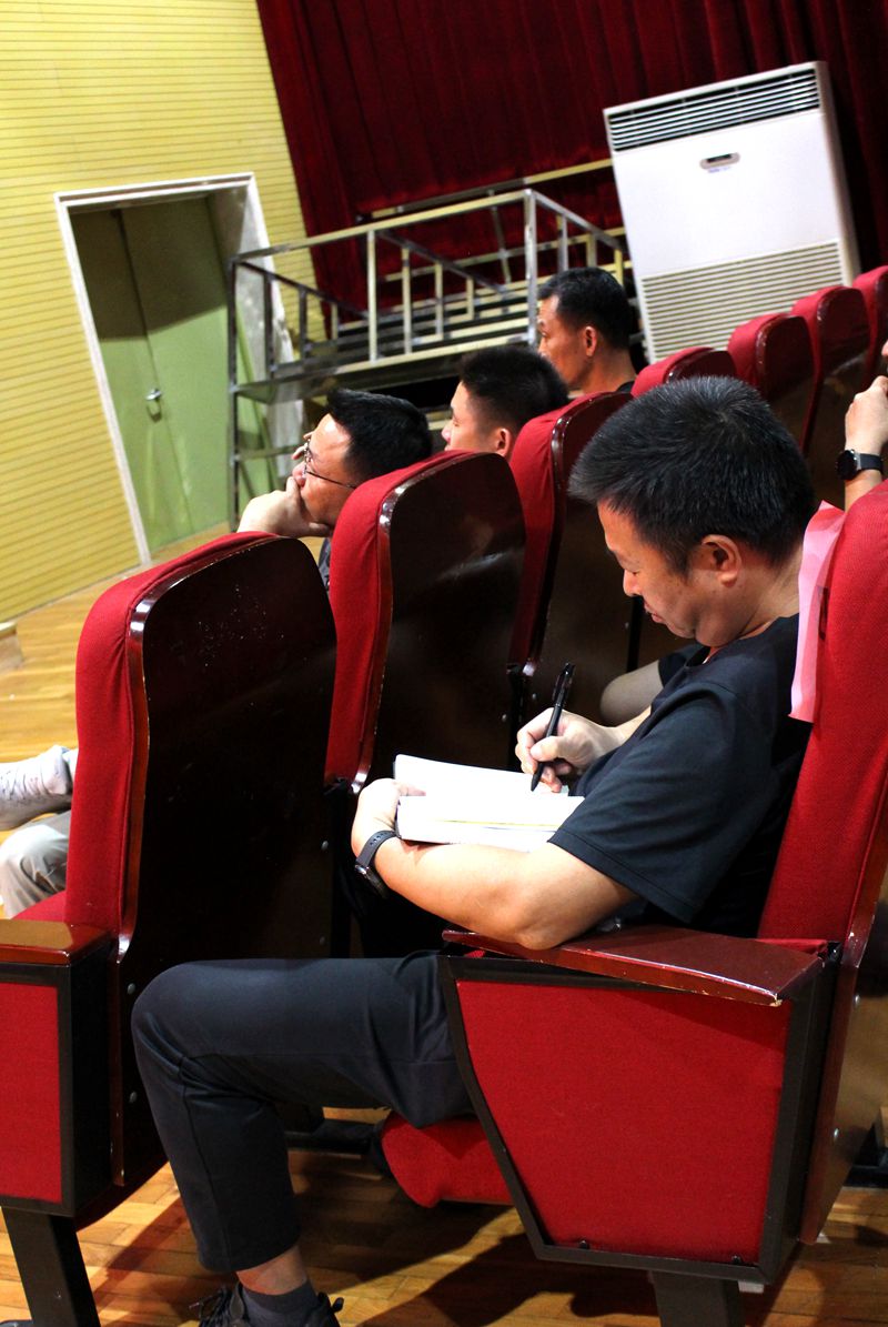 求知不辍，笃行致远 ——知源学校举行2025年暑假教师培训