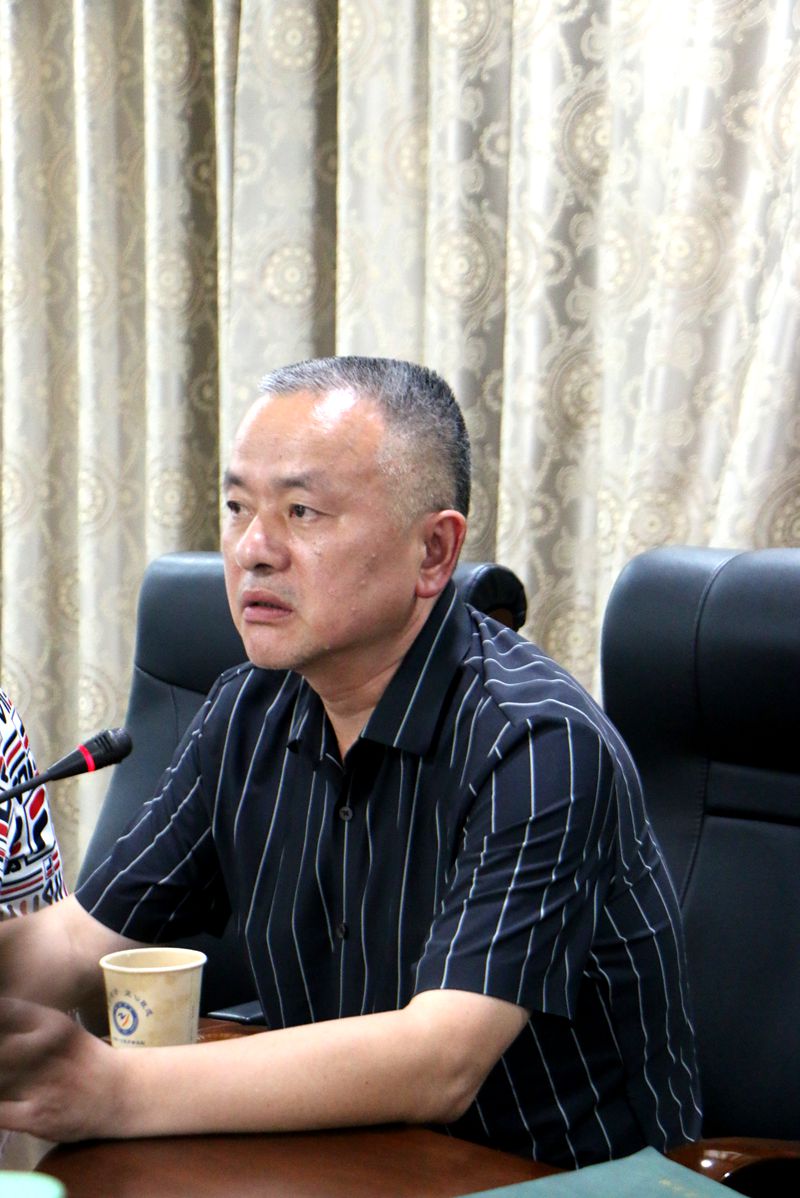 青蓝相携，师徒共进 ——知源学校小初部举行第十届“青蓝工程”总结表彰会暨第十一届“青蓝工程”启动仪式