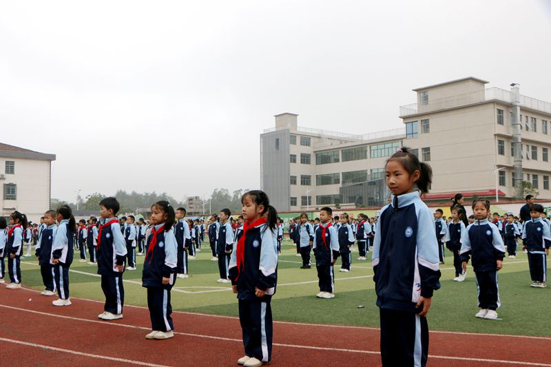 携手育新芽,共待满园春——知源学校小学部一、二年级家长会圆满结束