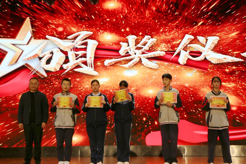 以青春之我 筑理想之光——知源学校初中部“青春为马,筑梦知源”主题教育系列活动圆满收官