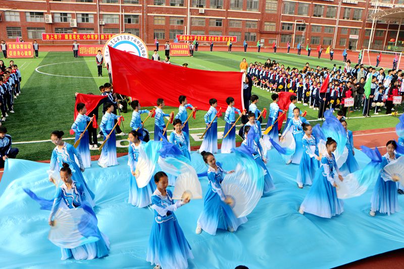 青春正当时,艺体展风华——湘阴县知源学校小初部第九届体育艺术节盛大开幕!