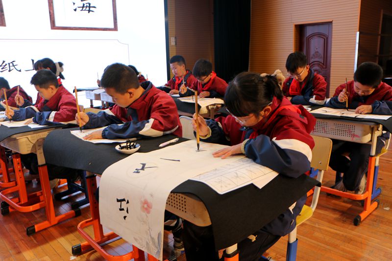 深化教学实践,彰显学科特色 ——知源学校小学部举行第九届“知源杯”教学竞赛决赛(语文 艺体科)