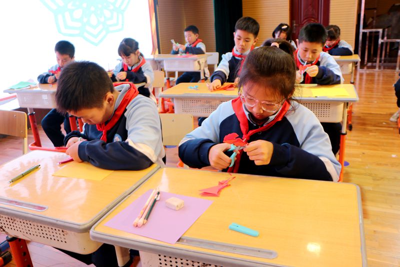 深化教学实践,彰显学科特色 ——知源学校小学部举行第九届“知源杯”教学竞赛决赛(语文 艺体科)