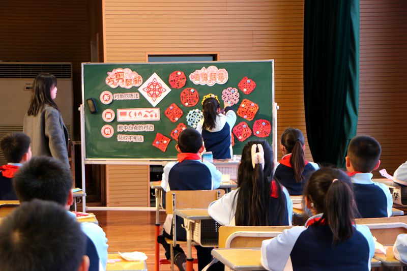 深化教学实践,彰显学科特色 ——知源学校小学部举行第九届“知源杯”教学竞赛决赛(语文 艺体科)