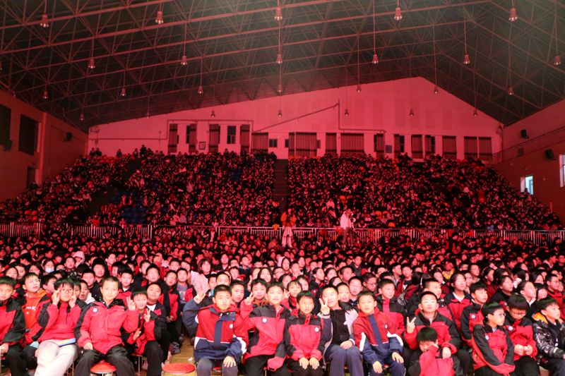 骏马迎春展新卷  弦歌廿载续华章 ——知源学校2026年元旦文艺汇演精彩落幕