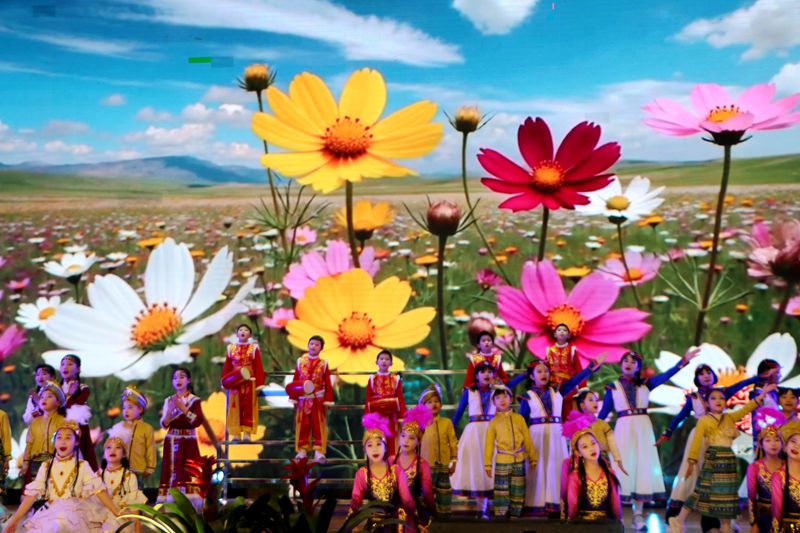 骏马迎春展新卷  弦歌廿载续华章 ——知源学校2026年元旦文艺汇演精彩落幕