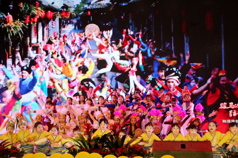 骏马迎春展新卷  弦歌廿载续华章 ——知源学校2026年元旦文艺汇演精彩落幕