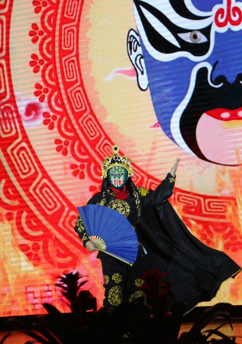 骏马迎春展新卷  弦歌廿载续华章 ——知源学校2026年元旦文艺汇演精彩落幕