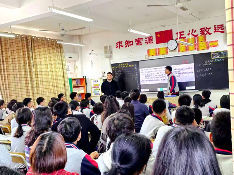 优课引路明方向  专家领航备中考 ——知源学校成功承办湘阴县2026年初中学业水平考试语文、历史分科会